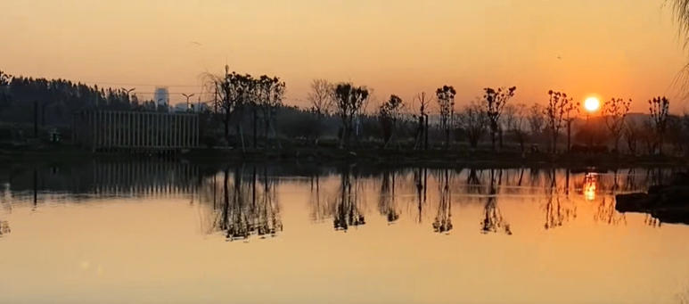 ​  人生苦短，来日并不方长。